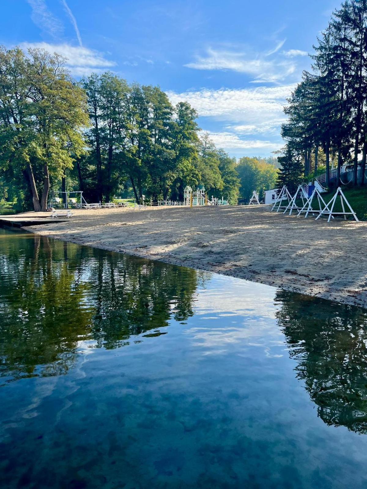Lake Park Lagow Extérieur photo