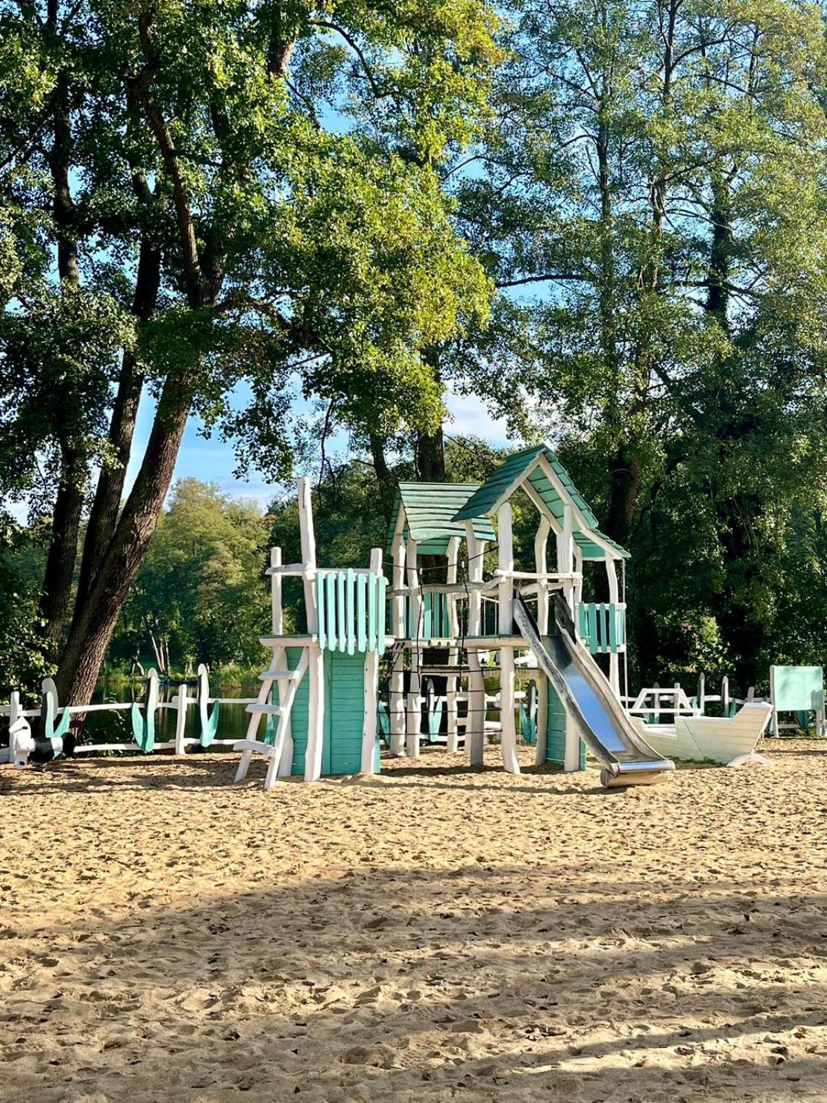 Lake Park Lagow Extérieur photo