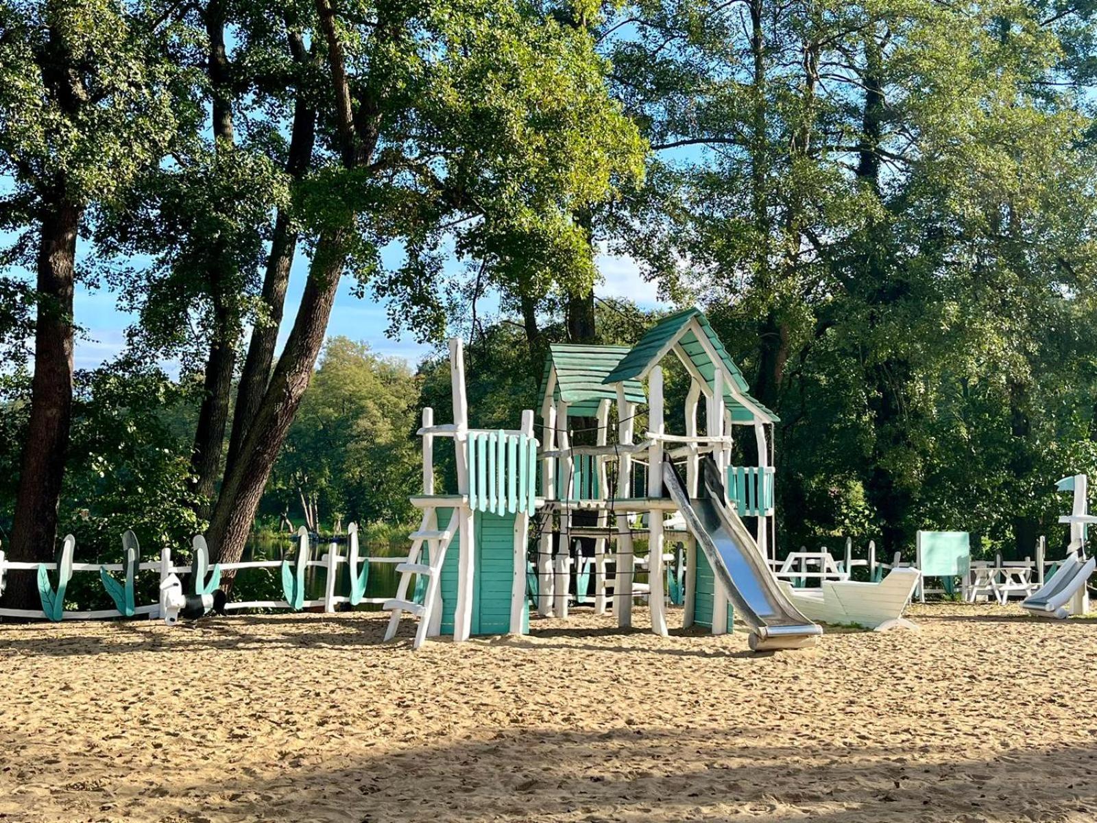 Lake Park Lagow Extérieur photo
